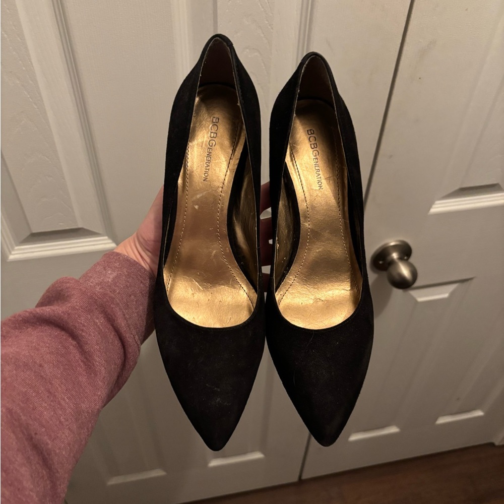 BCBGMaxAzria Black Pointed Toe Heels